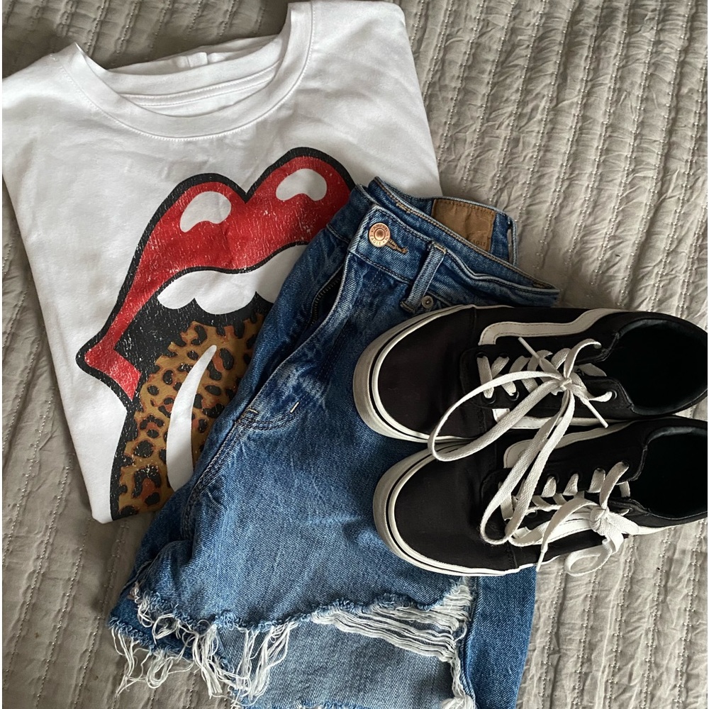 summer outfit.